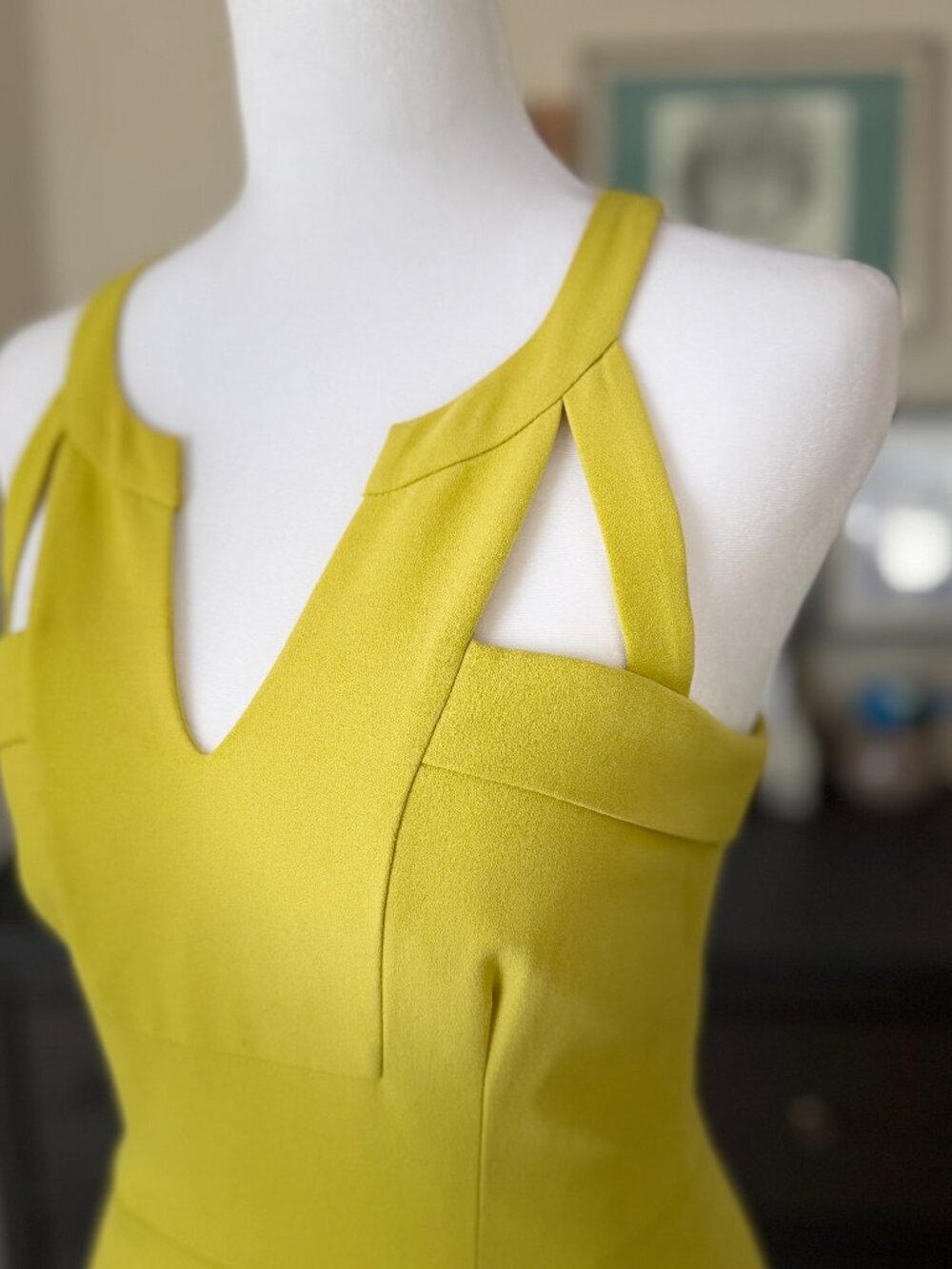 BCBGMAXAZRIA Macie Dark Lime Cutout Sheath Dress 0